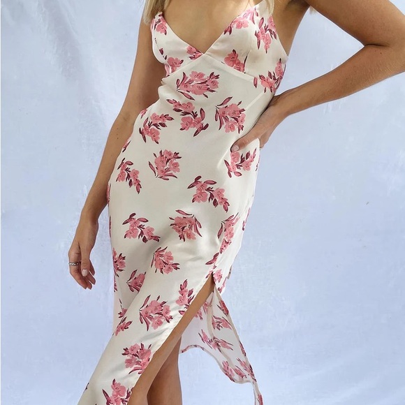 Princess Polly - GIGI MIDI SUN DRESS in CREAM / PINK FLORAL - Picture 1 of 7